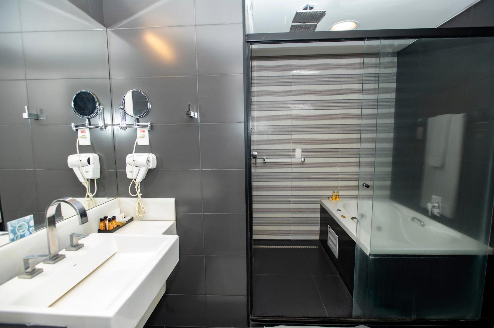 Delmond Hotel Cuiabá Zewnętrze zdjęcie